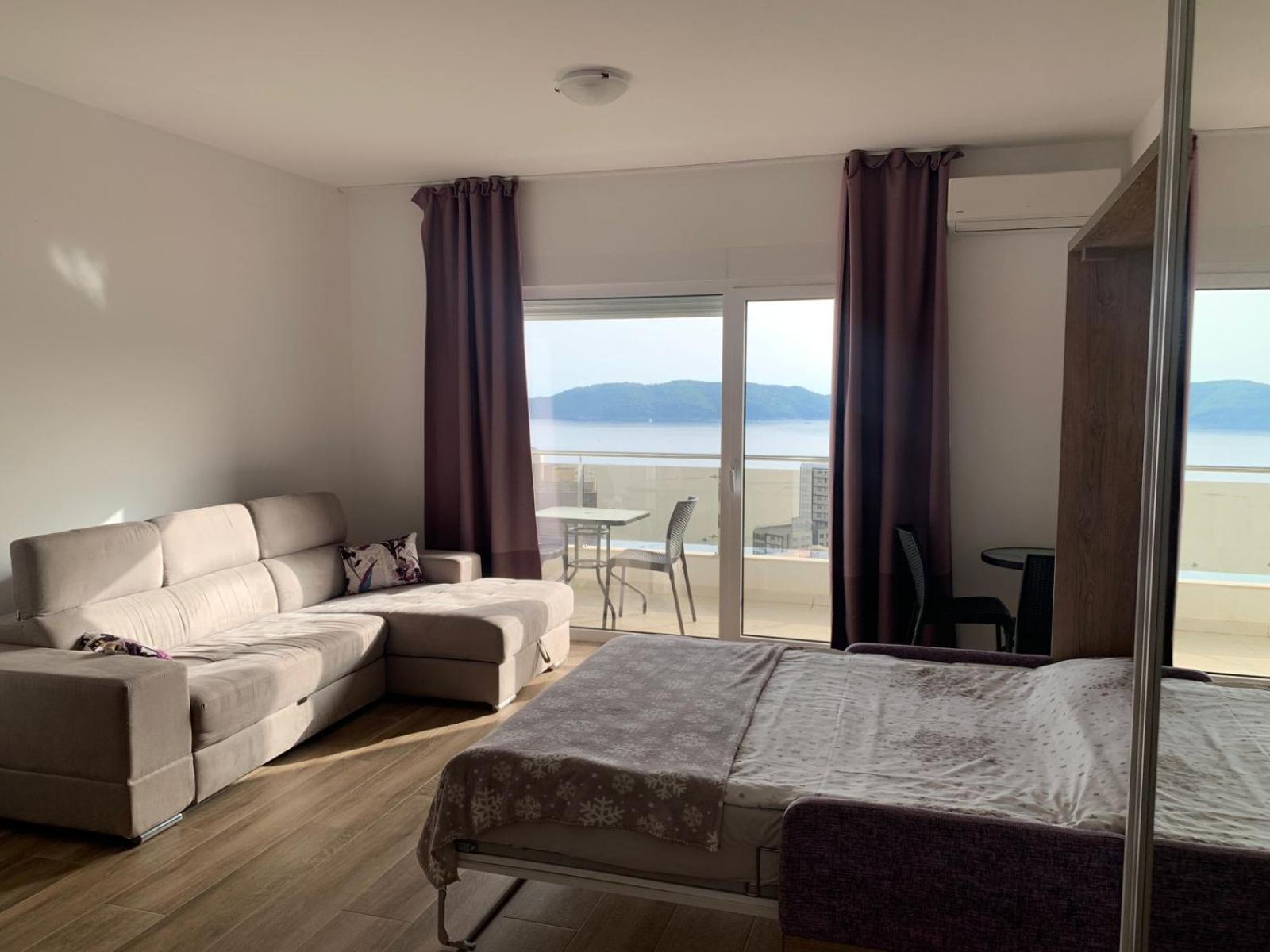 Apartments Gc 3 Rafailovici Bagian luar foto